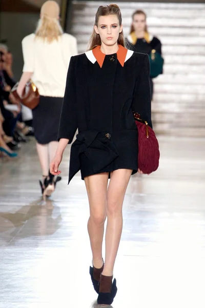 Look 14